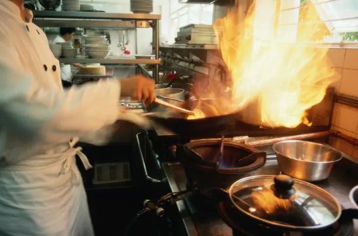警惕餐飲油煙異味！北京執行《排放標準》，最高罰款100萬！
