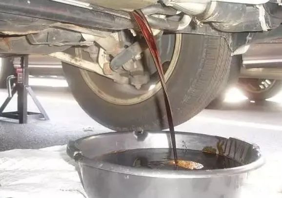 潔匠凈化·的凈工業除臭劑_廢機油處理難度大，擺脫“惡臭異味”又有什么方向？